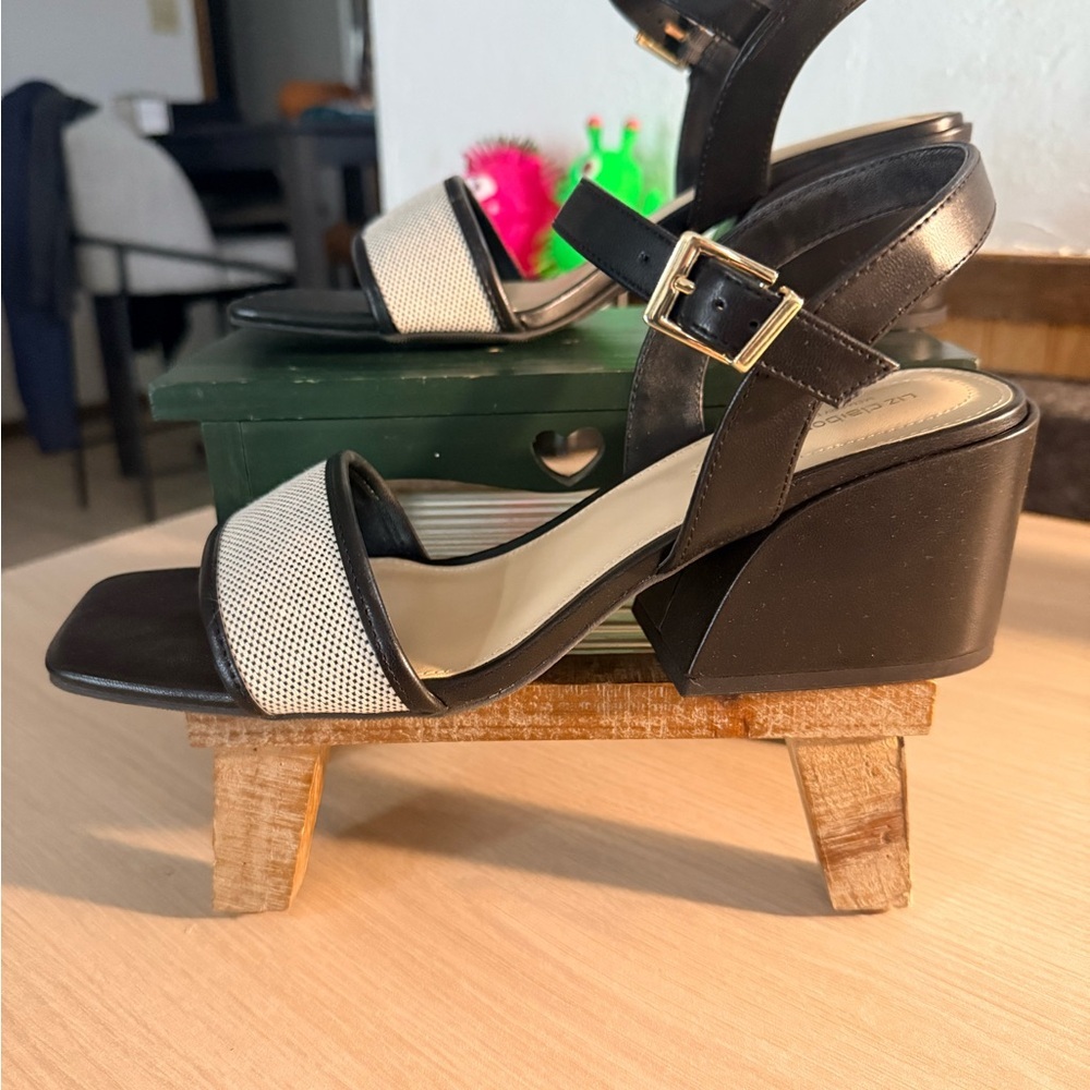 Liz Claiborne Fair Black and Cream Wedge Sandals - Picture 2 of 7